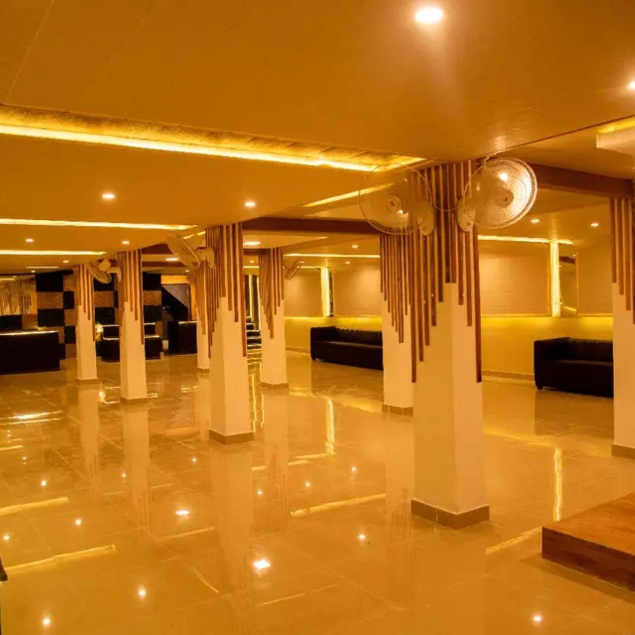 New Kumar Hotel & Banquet Lucknow Esterno foto