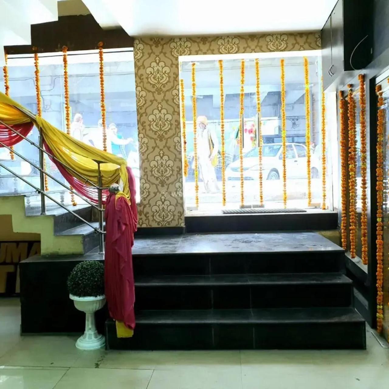 New Kumar Hotel & Banquet Lucknow Esterno foto