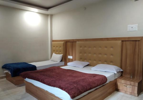 New Kumar Hotel & Banquet Lucknow Esterno foto